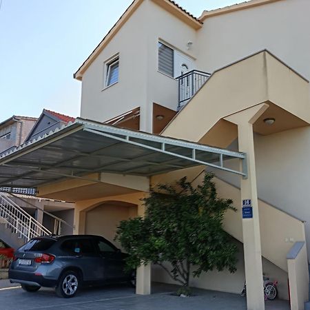 Lana I Natali Apartment Kaštela Екстериор снимка