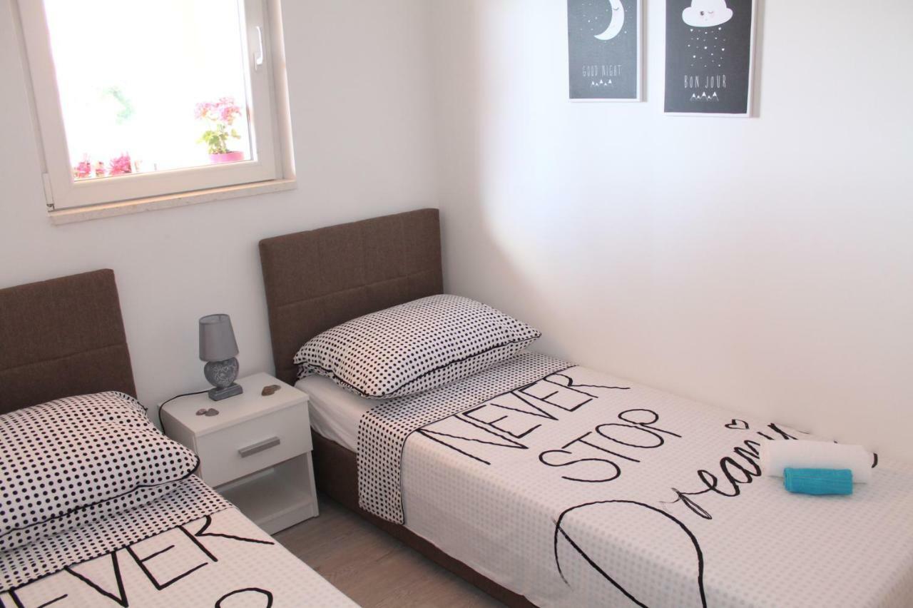 Lana I Natali Apartment Kaštela Екстериор снимка