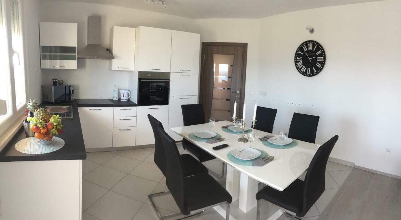 Lana I Natali Apartment Kaštela Екстериор снимка